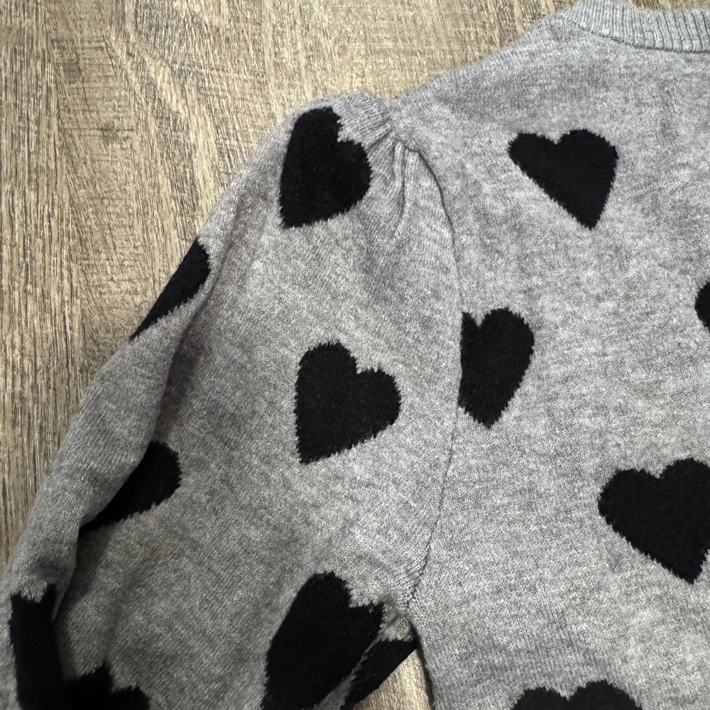 Gray Heart Pattern Sweater - Picture 5 of 7